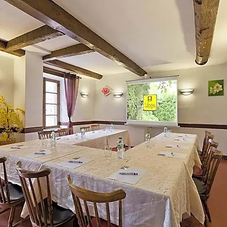 Logis De La Poste Hotel 2*