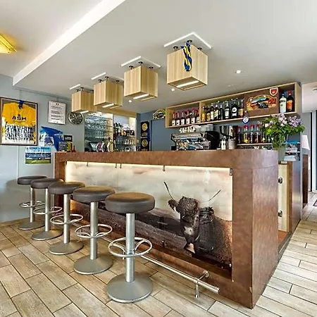 Logis De La Poste Hotel 2*