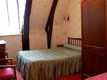 Logis De La Poste 2* Saint-Sauves-d'Auvergne