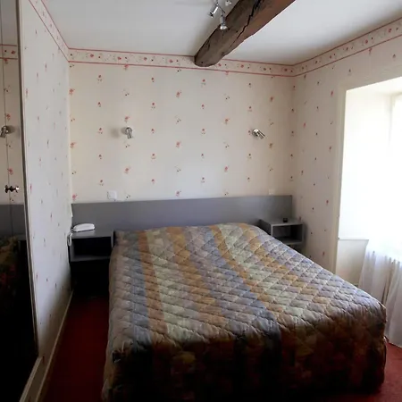 Hotel Logis De La Poste 2*