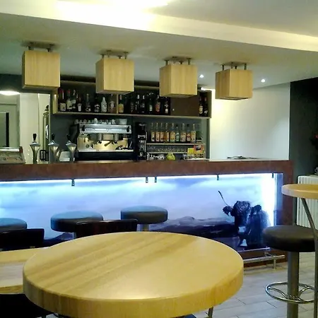 Logis De La Poste Hotel