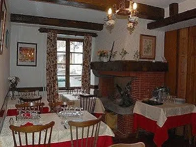 Logis De La Poste 2* Saint-Sauves-d'Auvergne