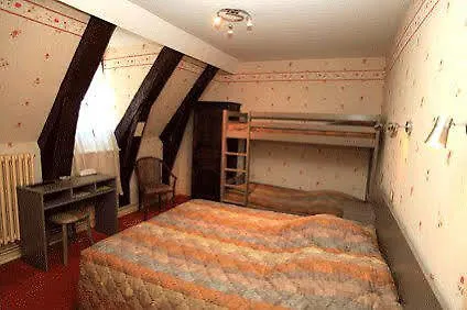 Logis De La Poste 2* Saint-Sauves- dʼAuvergne